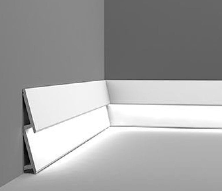 Baseboard lighting